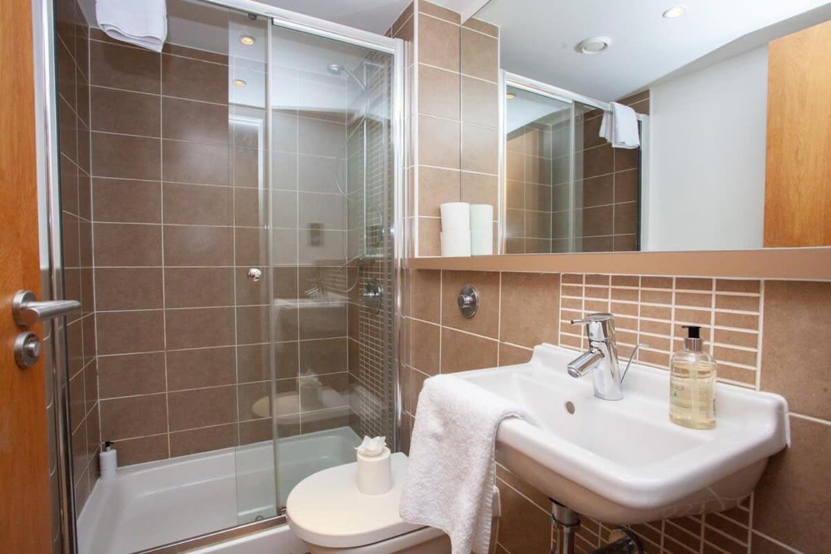 גלאזגו City Centre Apartment W Parking & Hyperoptic Wifi מראה חיצוני תמונה